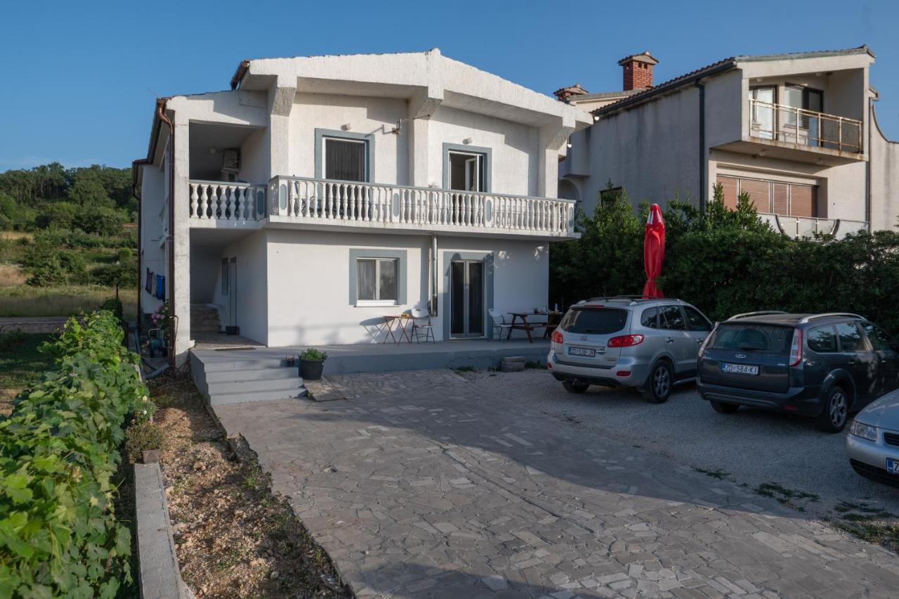 Marina'S Apartments Razanac Exterior photo